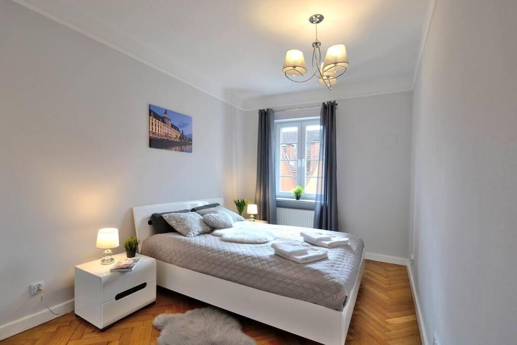 Z Apartment On Town Hall - Rynek Ratusz - 2 Rooms Wroclaw Dış mekan fotoğraf